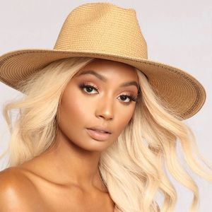 Fashion Nova- Vacation Time Sun Hat- Tan